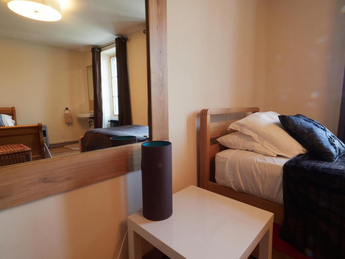 Pont Vieux Chambres D'Hotes Конфоланс Екстериор снимка