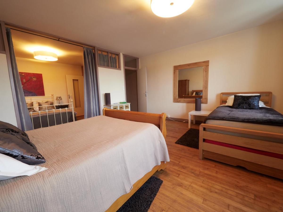Pont Vieux Chambres D'Hotes Конфоланс Екстериор снимка